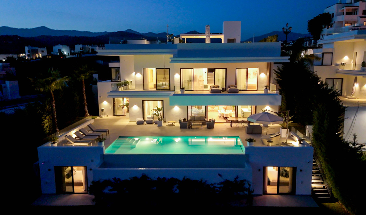New Golden Mile, Estepona